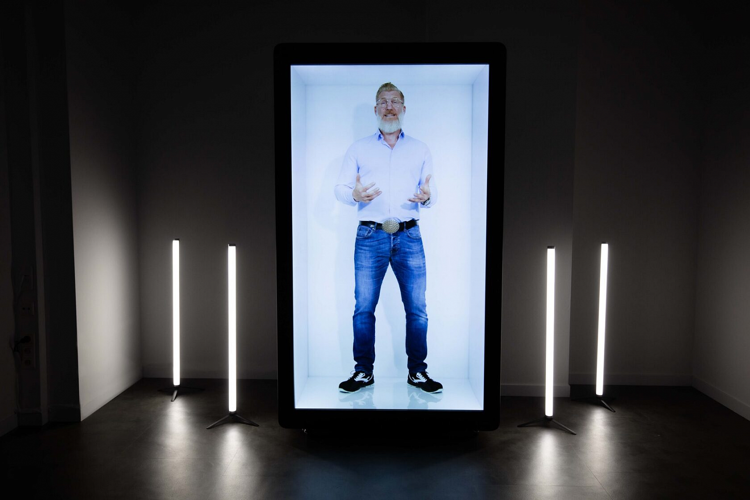 Голографические XR-боксы Holobox 86" 